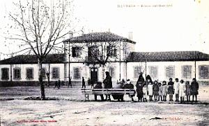 1619- Hennaya - Eugene Etienne - L'Ecole des Garcons
